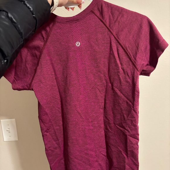 Lululemon Athletica Ripened Raspberry Swiftly Tech - Picture 2 of 2